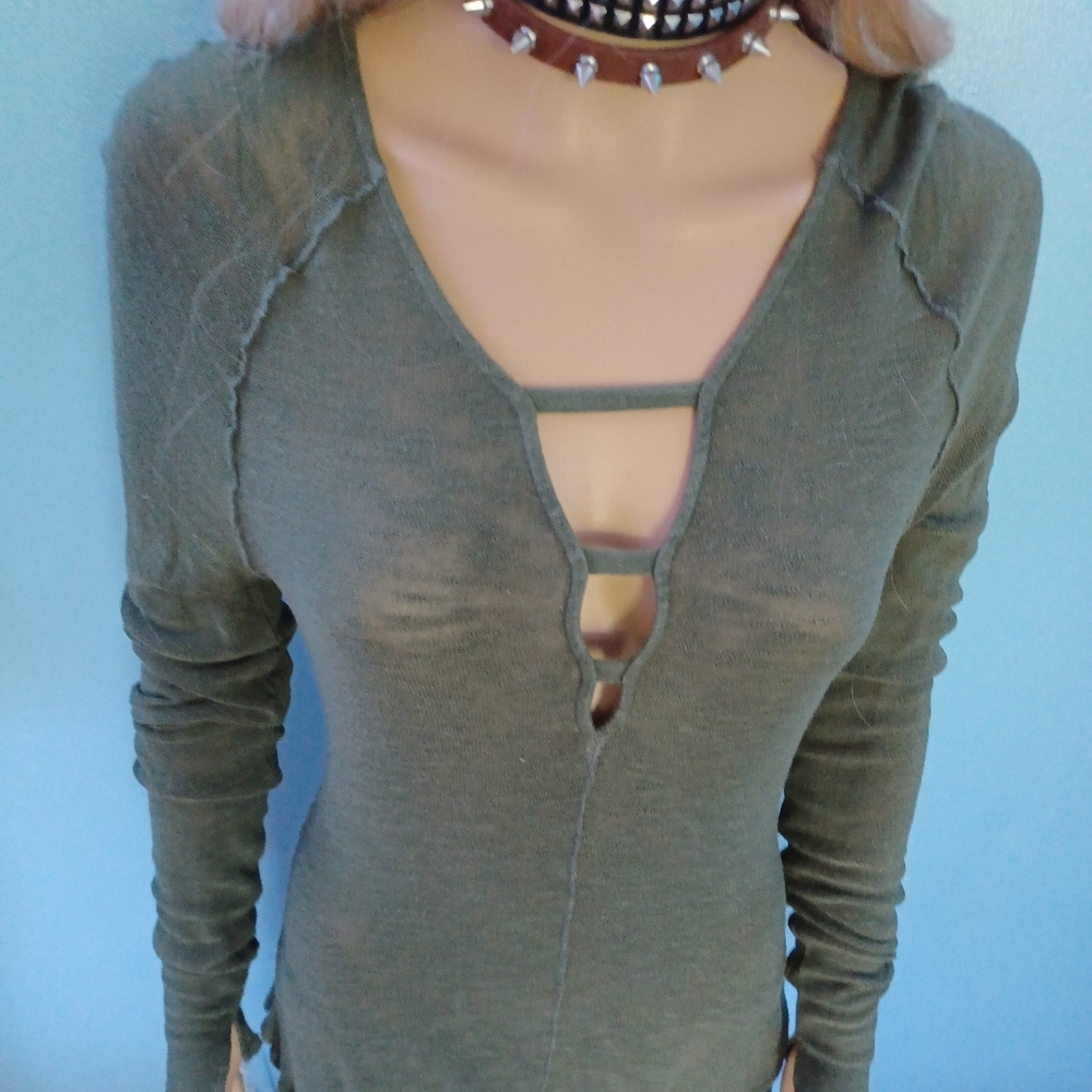 💙Intimately Free people L cut-out tunic top - Picture 4 of 8